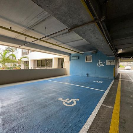הונולולו Waikiki Banyan 1Br With Great Ocean Views, Steps To Beach & Parking! מראה חיצוני תמונה