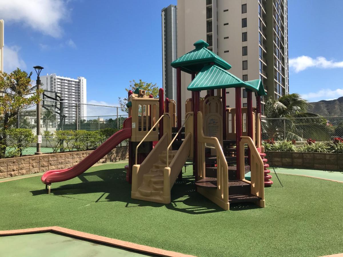 הונולולו Waikiki Banyan 1Br With Great Ocean Views, Steps To Beach & Parking! מראה חיצוני תמונה