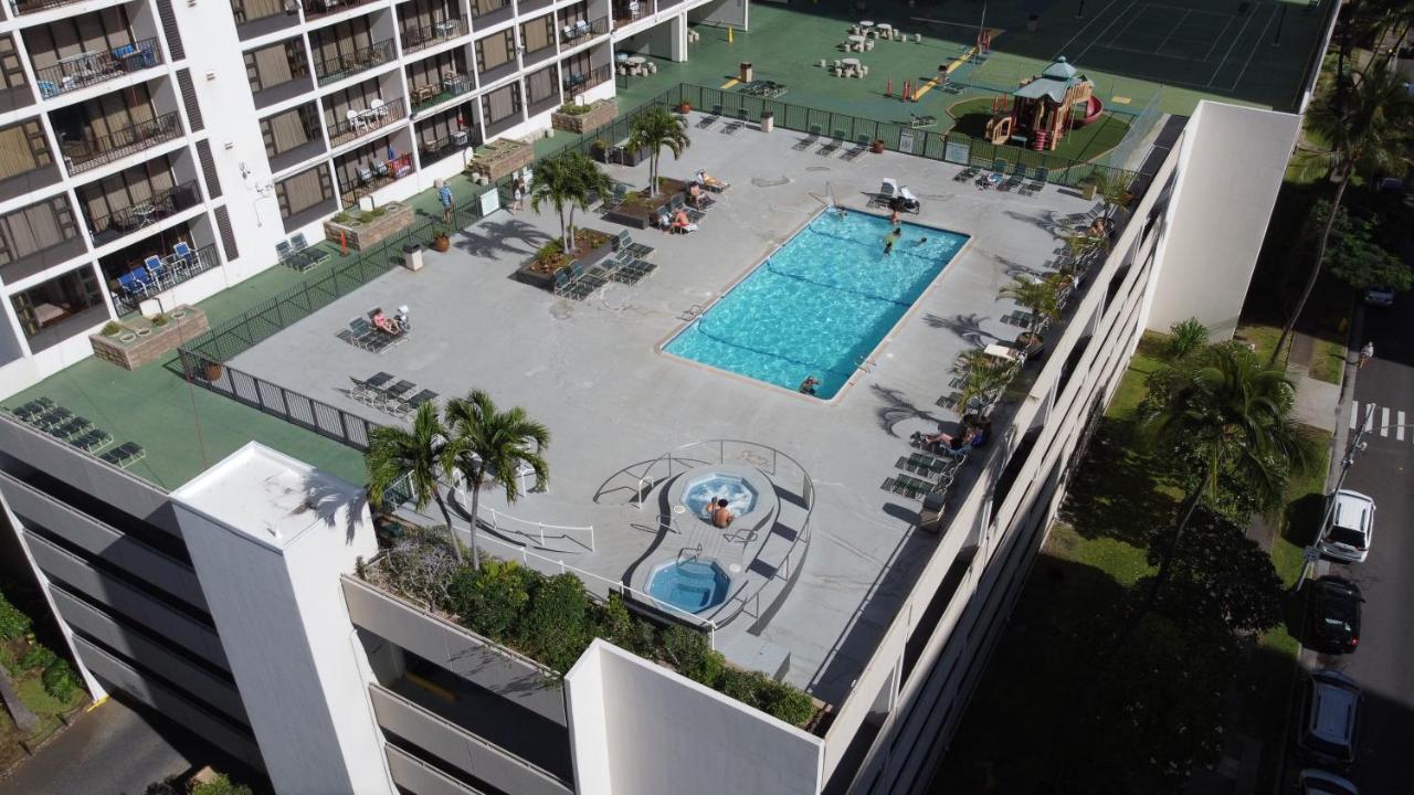 הונולולו Waikiki Banyan 1Br With Great Ocean Views, Steps To Beach & Parking! מראה חיצוני תמונה