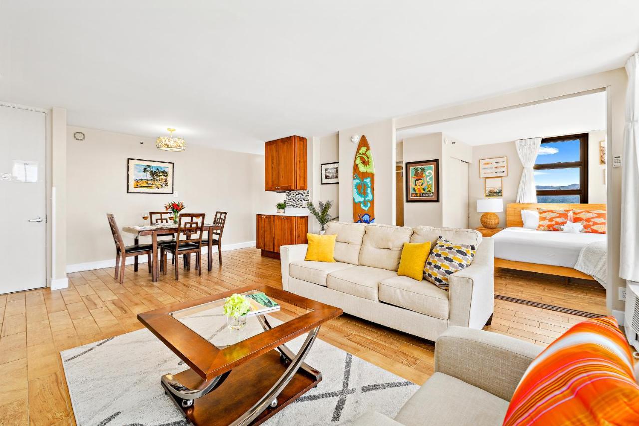 הונולולו Waikiki Banyan 1Br With Great Ocean Views, Steps To Beach & Parking! מראה חיצוני תמונה