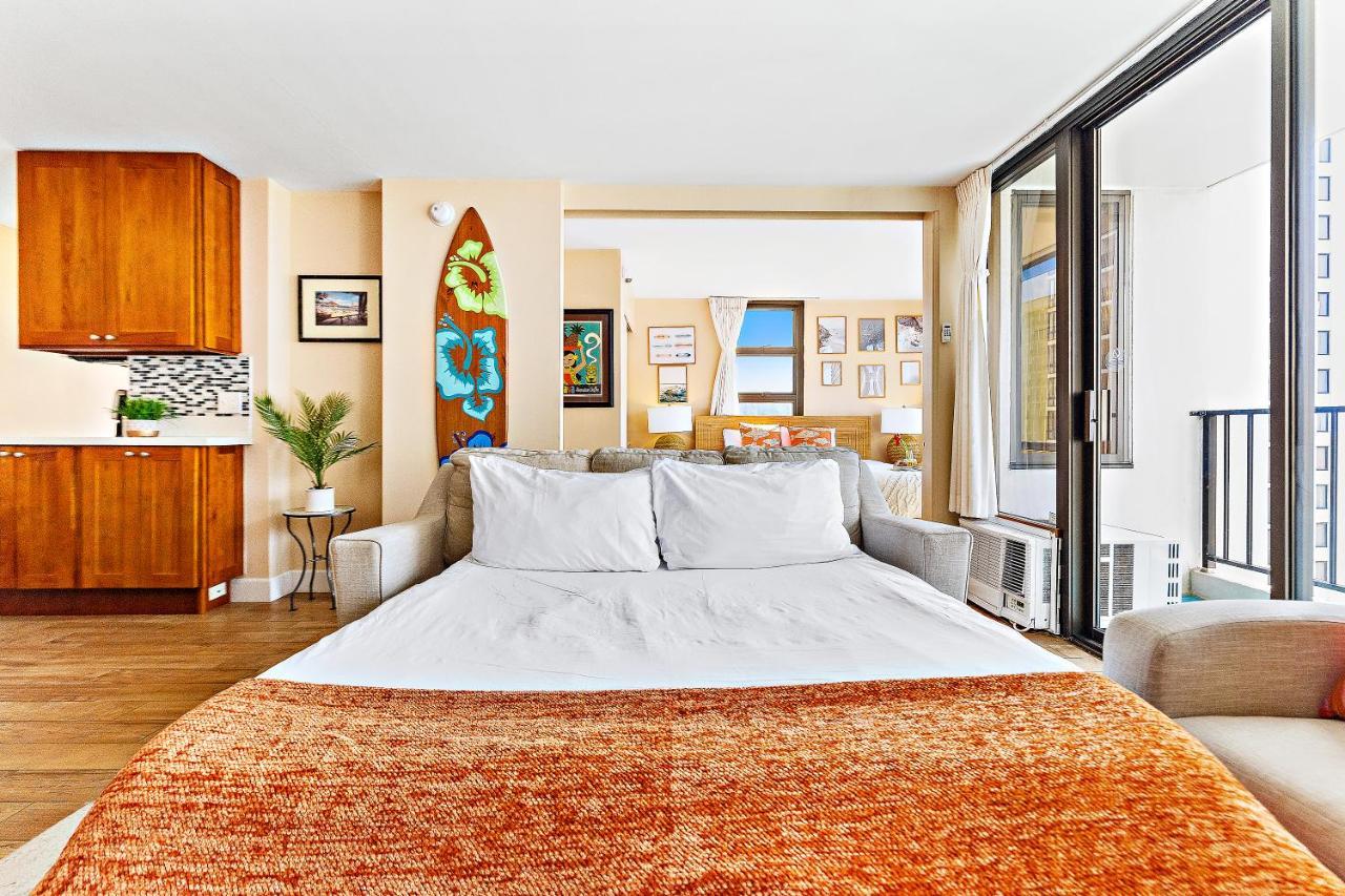 הונולולו Waikiki Banyan 1Br With Great Ocean Views, Steps To Beach & Parking! מראה חיצוני תמונה