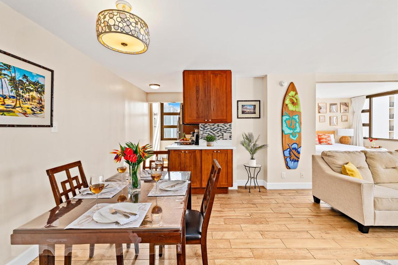 הונולולו Waikiki Banyan 1Br With Great Ocean Views, Steps To Beach & Parking! מראה חיצוני תמונה