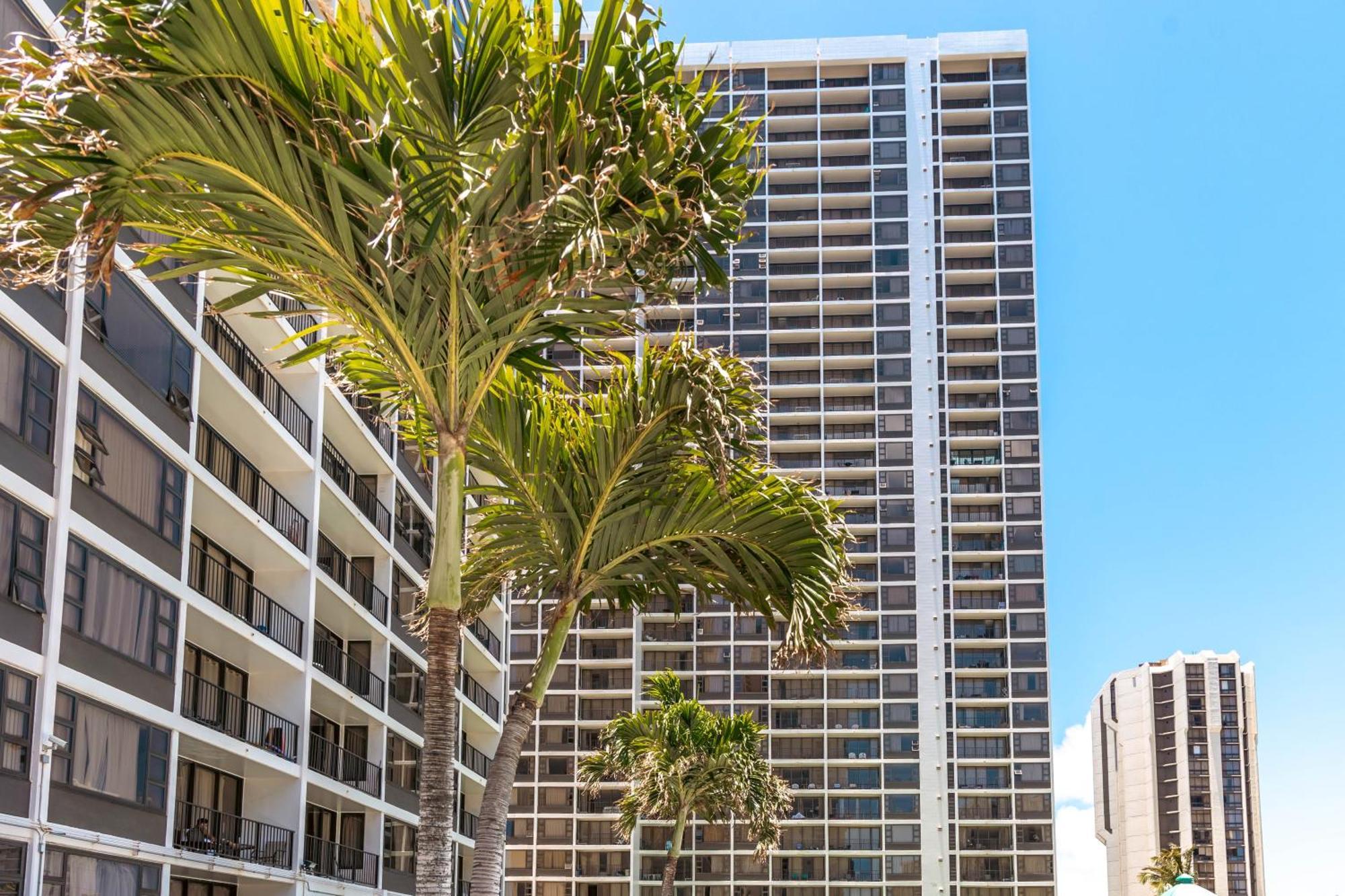 הונולולו Waikiki Banyan 1Br With Great Ocean Views, Steps To Beach & Parking! מראה חיצוני תמונה