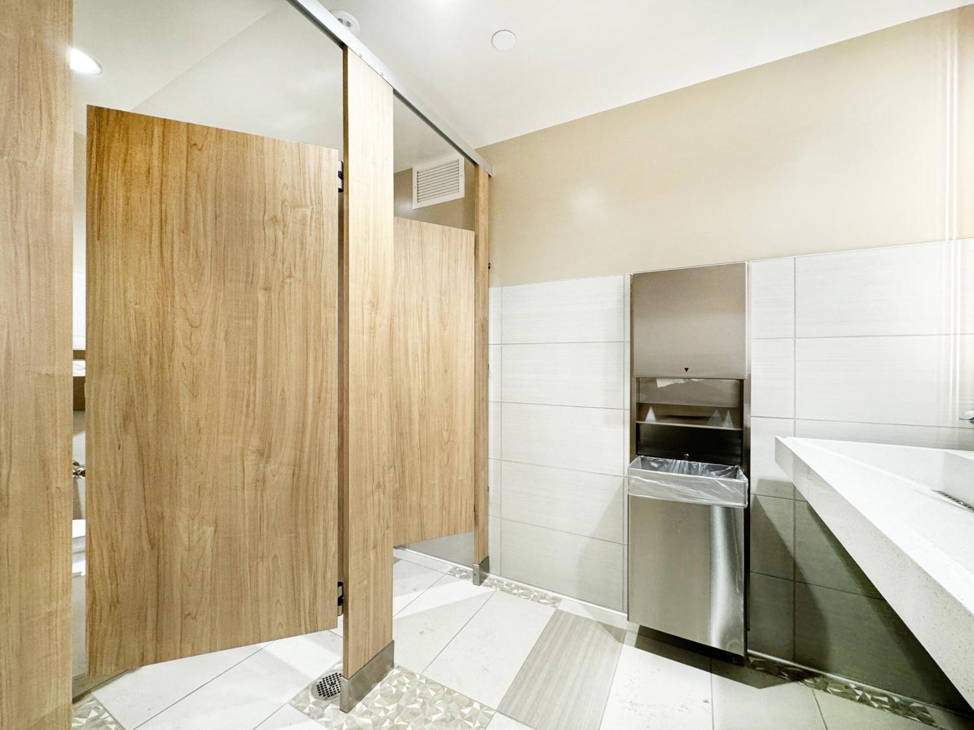 הונולולו Waikiki Banyan 1Br With Great Ocean Views, Steps To Beach & Parking! מראה חיצוני תמונה