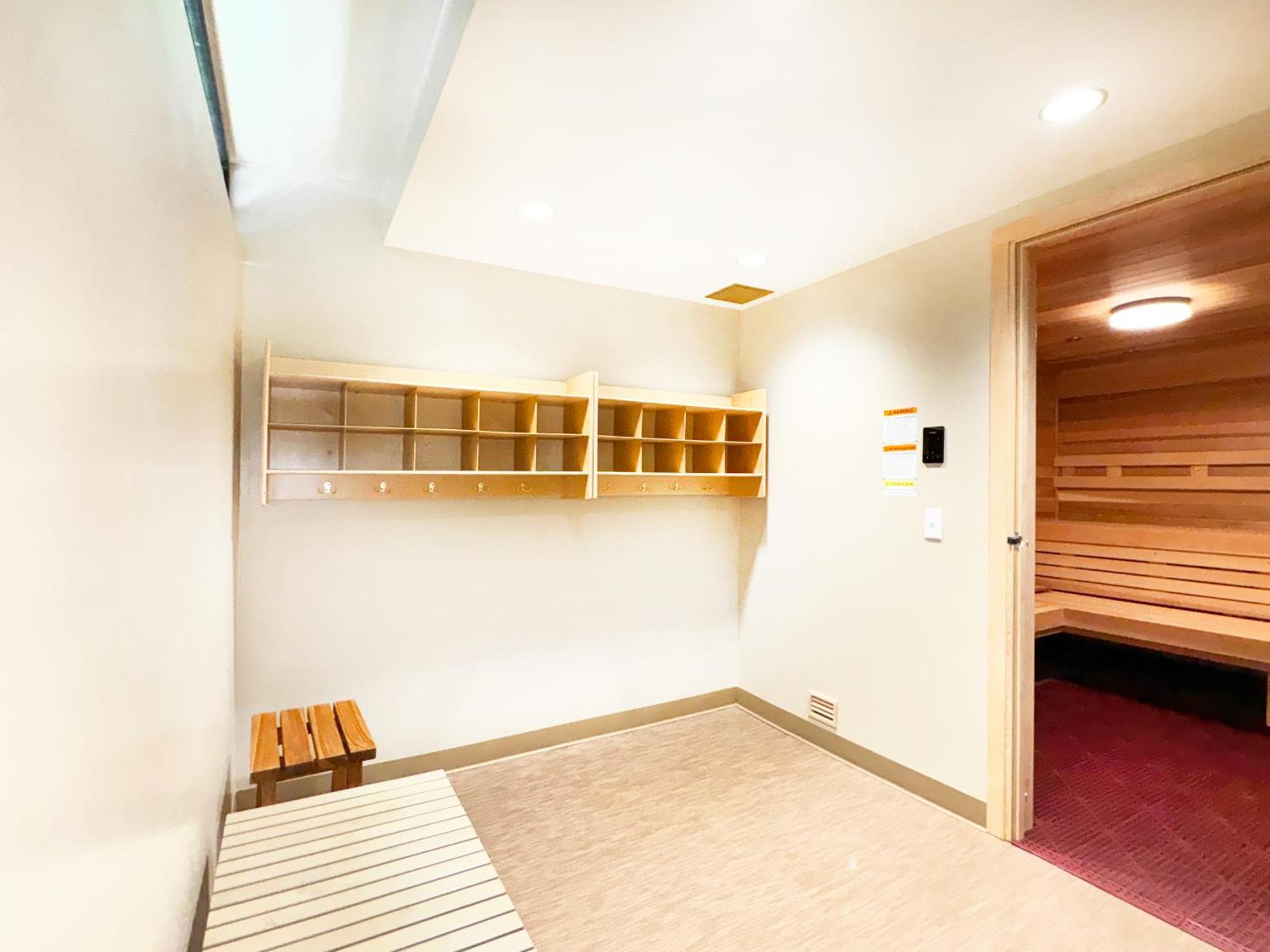 הונולולו Waikiki Banyan 1Br With Great Ocean Views, Steps To Beach & Parking! מראה חיצוני תמונה