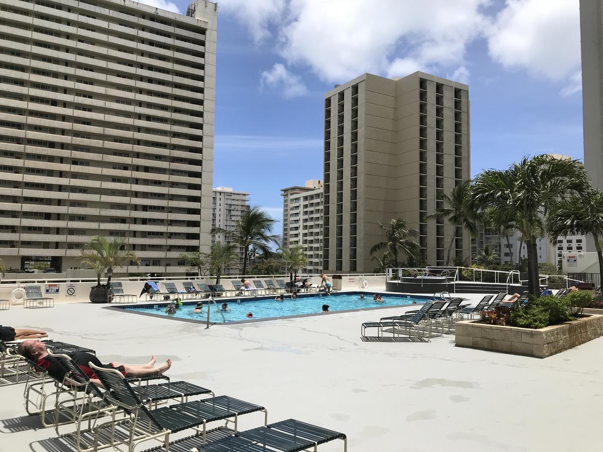 הונולולו Waikiki Banyan 1Br With Great Ocean Views, Steps To Beach & Parking! מראה חיצוני תמונה