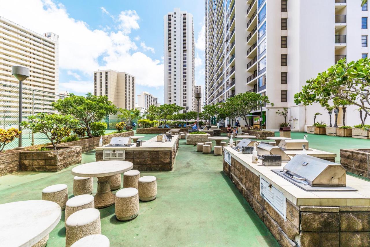 הונולולו Waikiki Banyan 1Br With Great Ocean Views, Steps To Beach & Parking! חדר תמונה